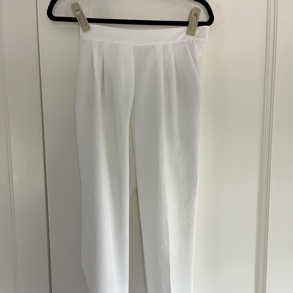 Aritzia Babaton White Tailored Cropped Pants size 4